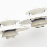 Para białych lamp PH5, P. Henningsen dla Louis Poulsen, lata 80’te