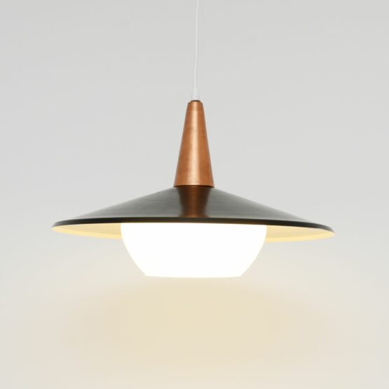 Szklana lampa, Dania lata 60’te
